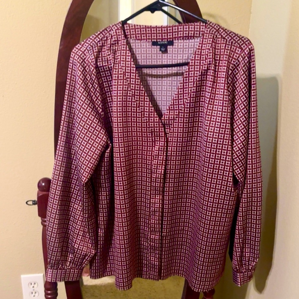 Alfani Women's Long Sleeve Geometric Print Burgundy Blouse Satin-like Size L